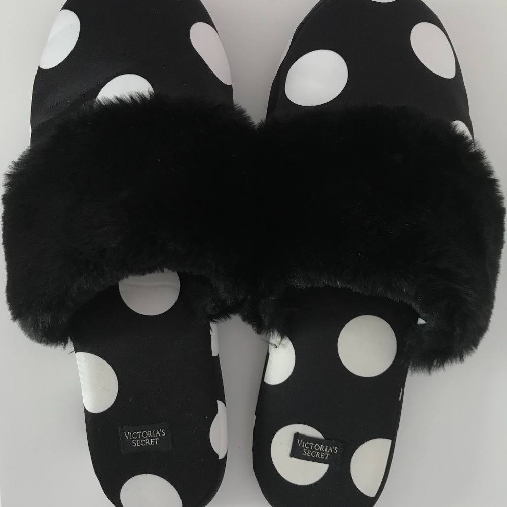 Victoria Secret Fuzzy Slippers